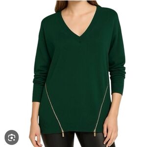 Michael Kors Women's Forest Green V-Neck Sweater with Gold Zip Accents sz M